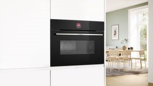 Bosch Series 8, Built-in compact oven with microwave function, 60 x 45 cm, Black