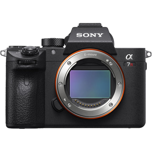 Sony ILCE-7RM3AB a7R III with 35mm full-frame image sensor