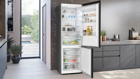 Siemens iQ300, Free-standing fridge-freezer, 203 x 70 cm, Brushed black steel