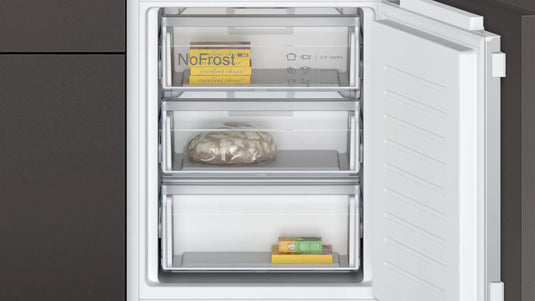 Neff N30, Built-in fridge-freezer with freezer at bottom, 177.2 x 54.1 cm, flat hinge