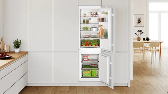 Bosch Series 2, Built-in fridge-freezer with freezer at bottom, 177.2 x 54.1 cm, sliding hinge