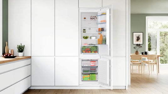 Bosch Series 2, Built-in fridge-freezer with freezer at bottom, 193.5 x 54.1 cm, sliding hinge