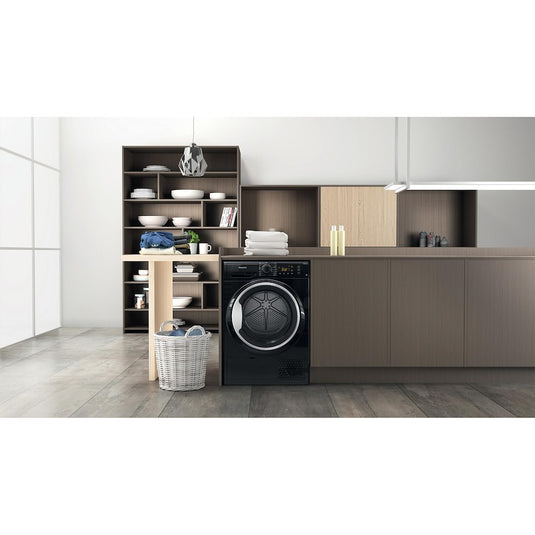 Hotpoint Crease Care NT M11 82BSK UK 8kg Heat Pump Tumble Dryer - Black